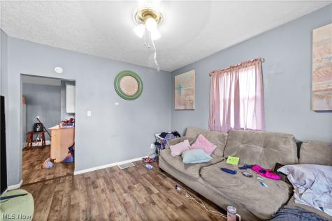 122 Elbe Street Elyria OH 44035