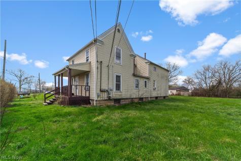 122 Elbe Street Elyria OH 44035