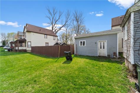 122 Elbe Street Elyria OH 44035