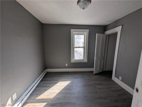 122 Elbe Street Elyria OH 44035