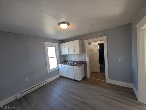 122 Elbe Street Elyria OH 44035