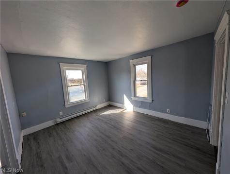 122 Elbe Street Elyria OH 44035