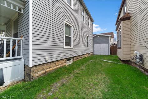 122 Elbe Street Elyria OH 44035