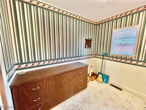 171 Broad Street Conneaut OH 44030