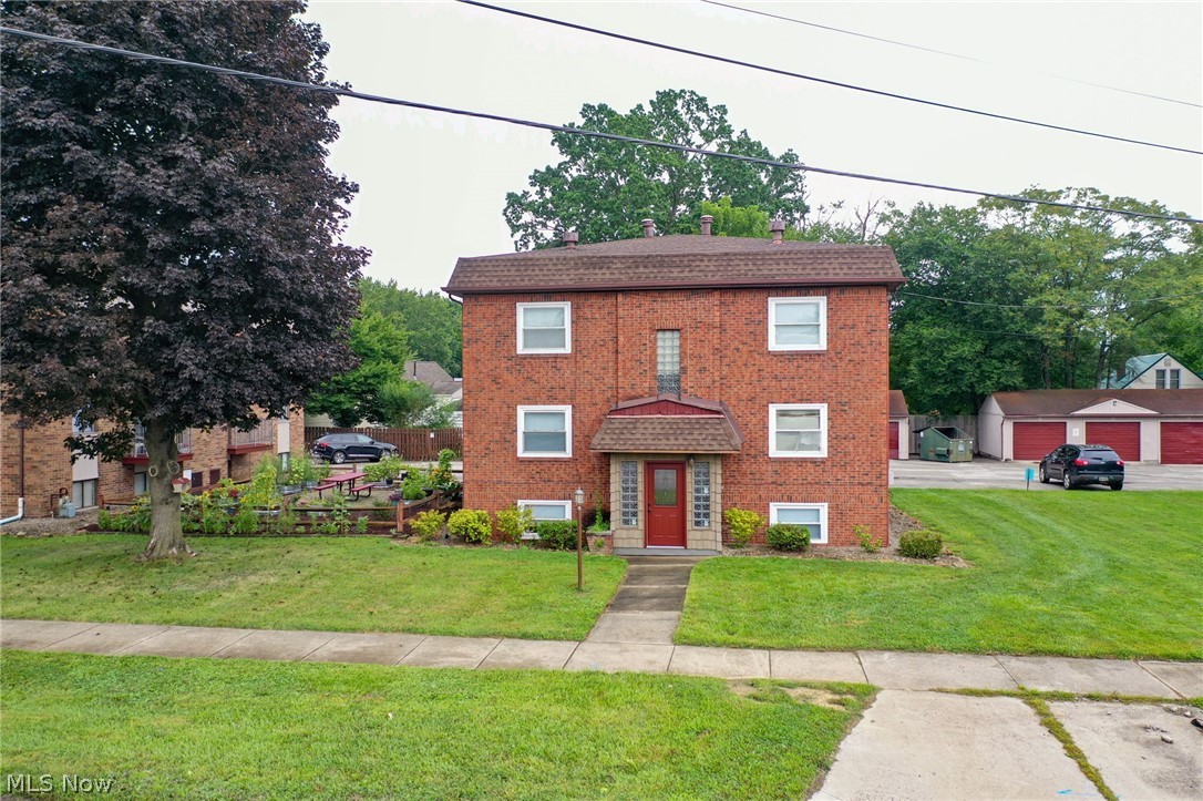 1810 Mahoning Avenue NW Warren OH 44483