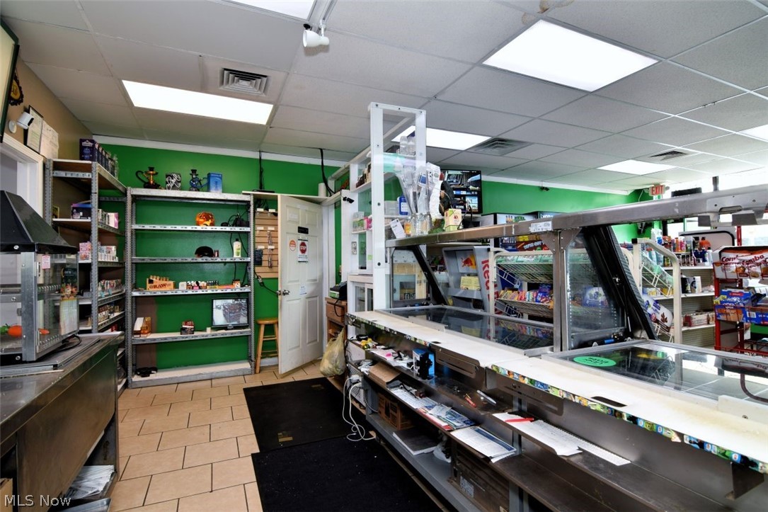 27075 Chardon Richmond Heights OH 44143