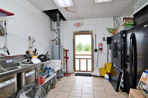 27075 Chardon Richmond Heights OH 44143