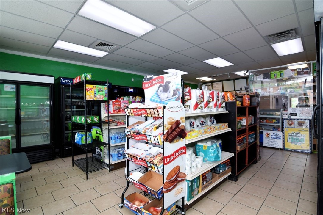 27075 Chardon Richmond Heights OH 44143