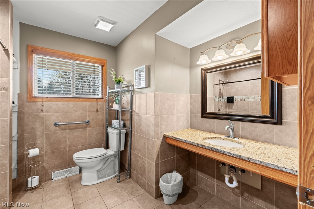 327 S Miller Road Akron OH 44333
