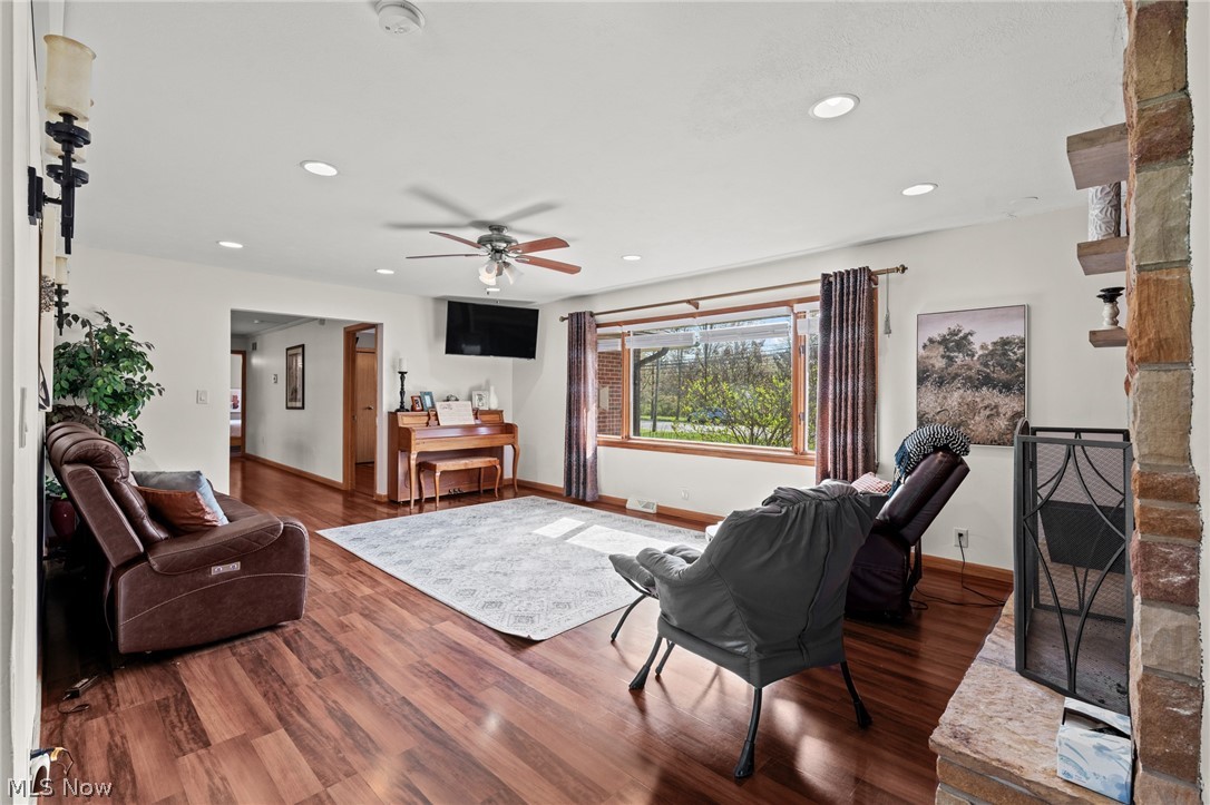 327 S Miller Road Akron OH 44333