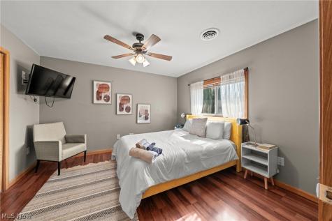 327 S Miller Road Akron OH 44333