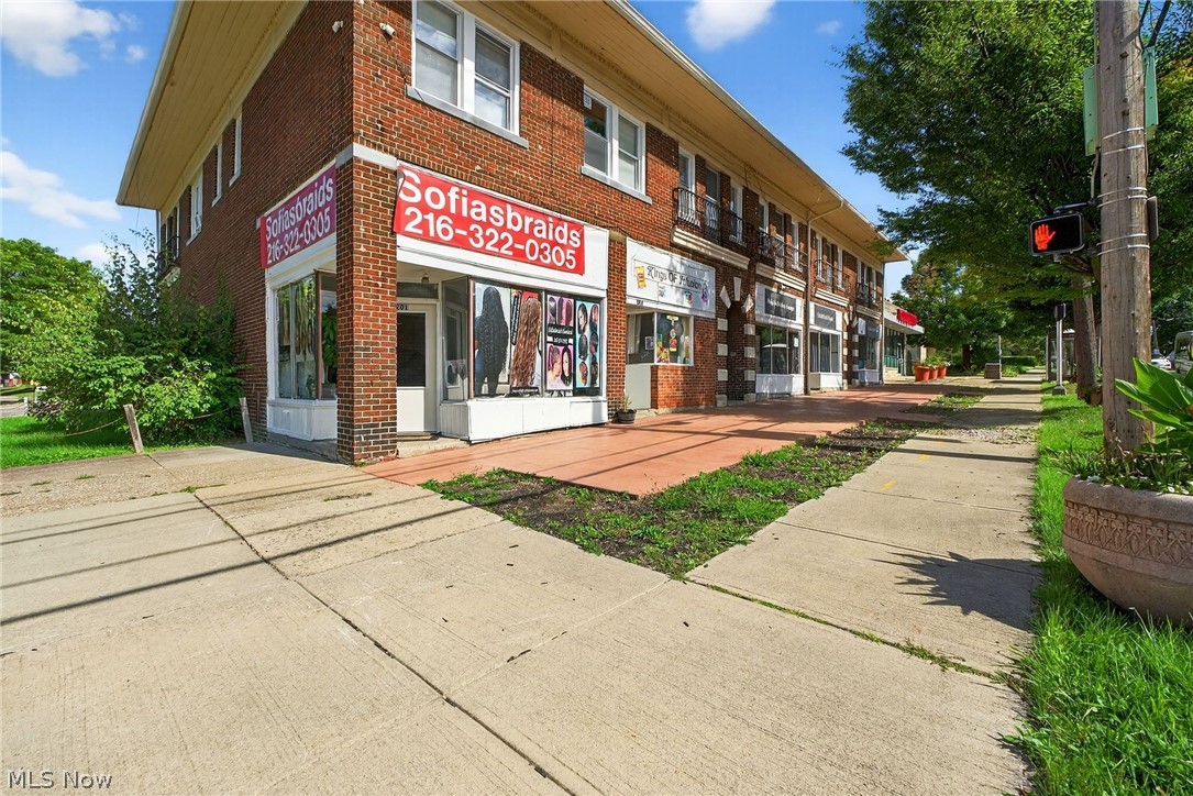 2201 N Taylor Road Cleveland Heights OH 44112