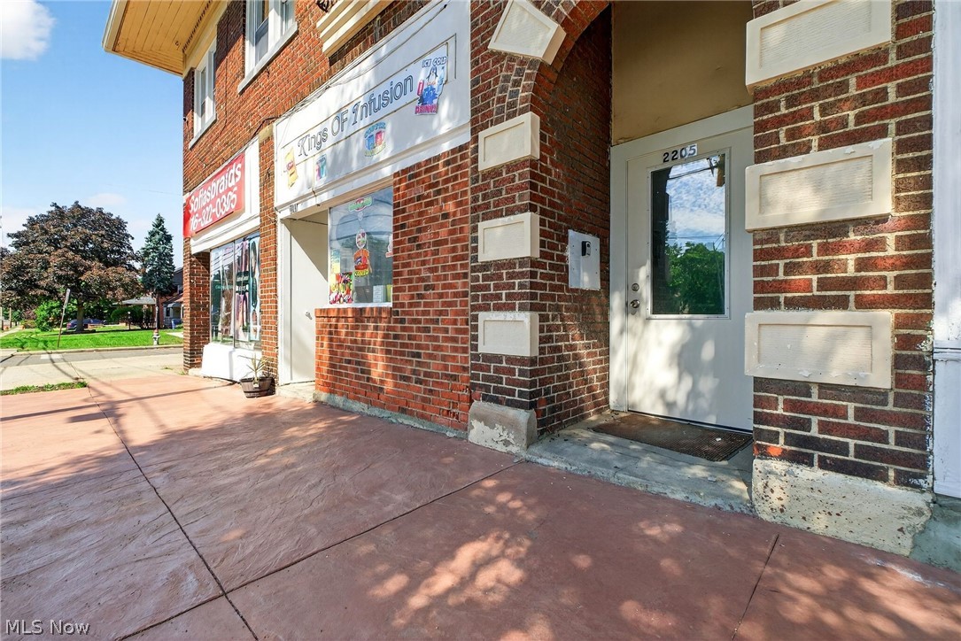 2201 N Taylor Road Cleveland Heights OH 44112