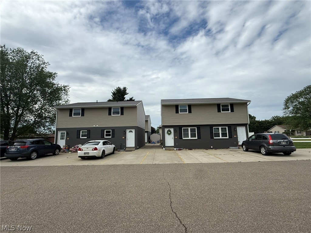 545 Baker Avenue NW New Philadelphia OH 44663