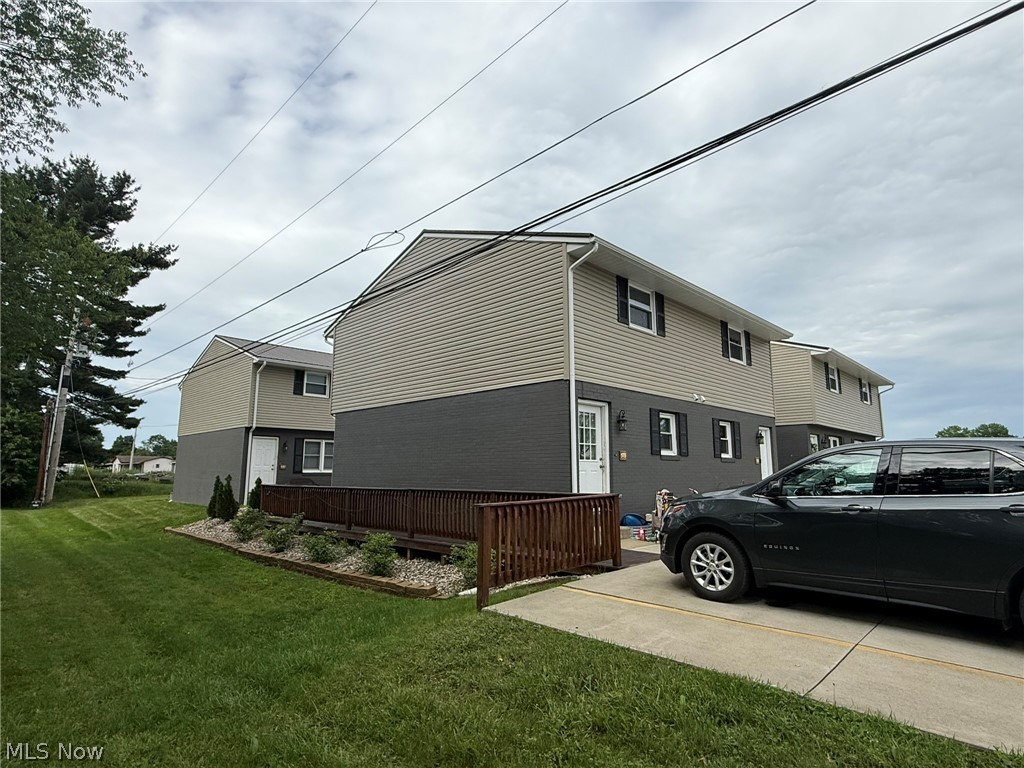 545 Baker Avenue NW New Philadelphia OH 44663