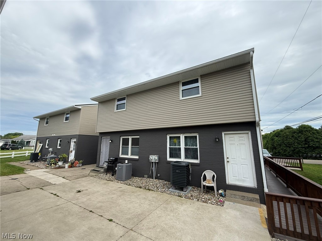 545 Baker Avenue NW New Philadelphia OH 44663