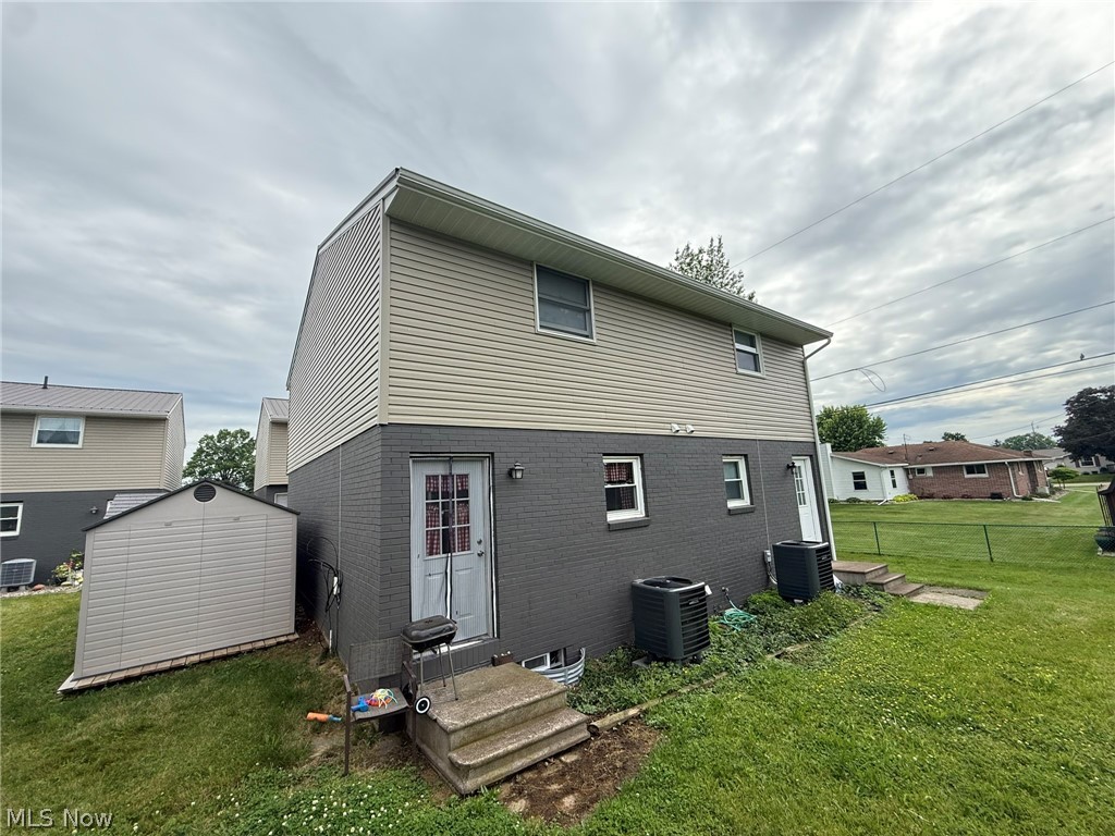 545 Baker Avenue NW New Philadelphia OH 44663