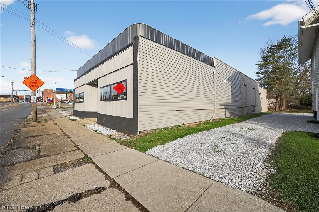 161 E Main Street Geneva OH 44041