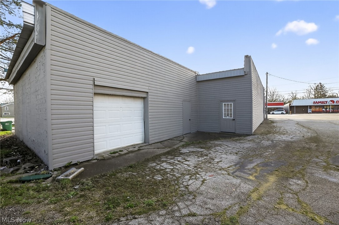 161 E Main Street Geneva OH 44041
