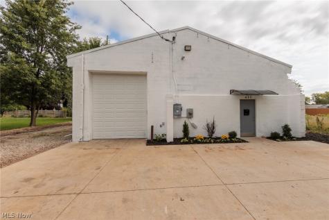 435 Huron Street Elyria OH 44035