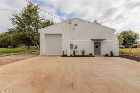 435 Huron Street Elyria OH 44035