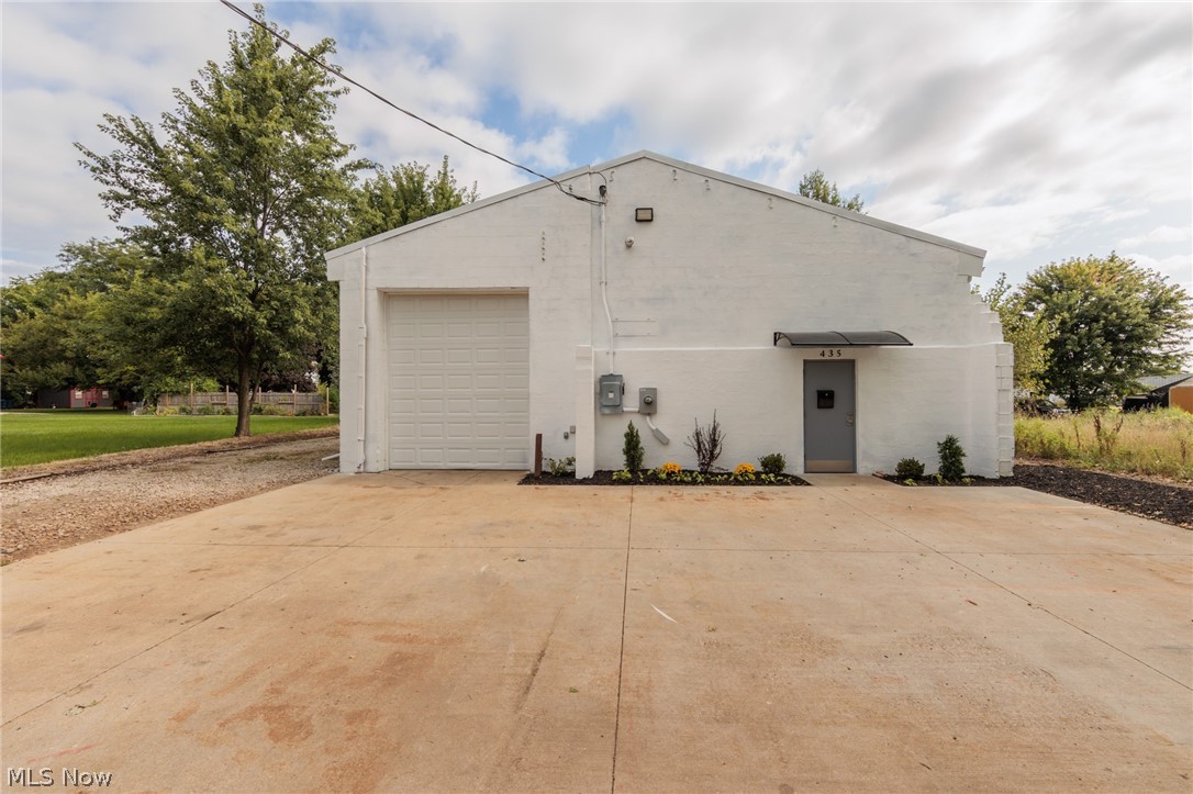 435 Huron Street Elyria OH 44035