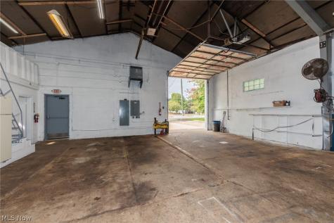 435 Huron Street Elyria OH 44035