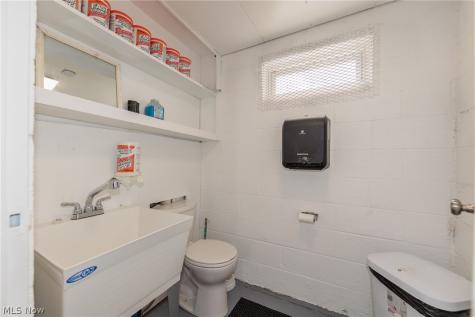 435 Huron Street Elyria OH 44035
