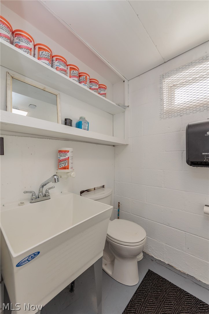 435 Huron Street Elyria OH 44035