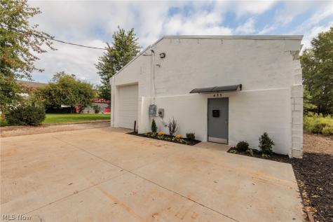 435 Huron Street Elyria OH 44035