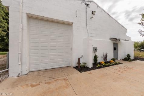 435 Huron Street Elyria OH 44035