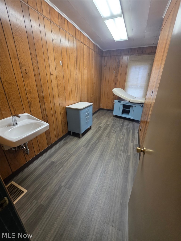 139 N Walnut Street East Palestine OH 44413