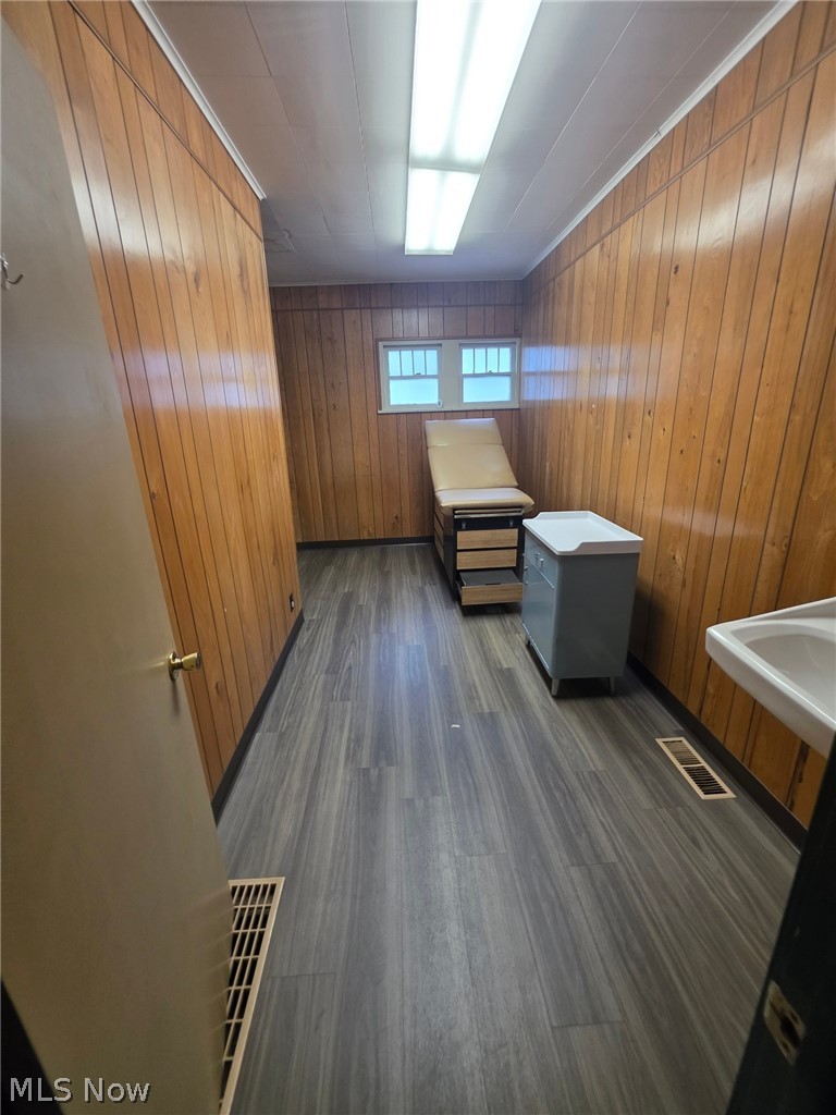 139 N Walnut Street East Palestine OH 44413