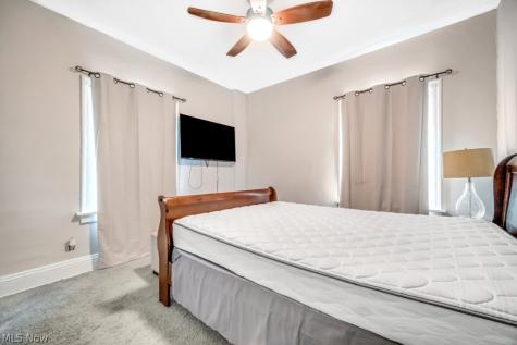 18621 Saint Clair Avenue Cleveland OH 44110