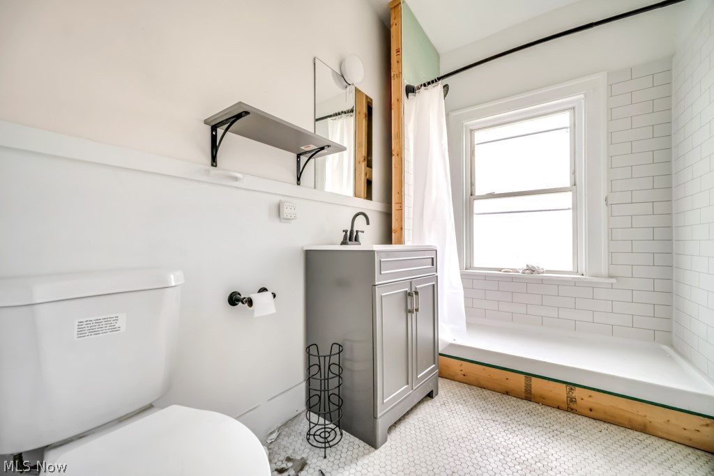 18621 Saint Clair Avenue Cleveland OH 44110