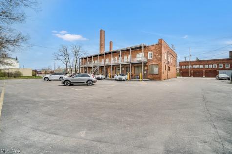 18621 Saint Clair Avenue Cleveland OH 44110