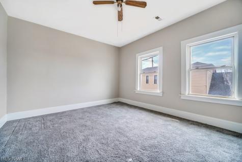 18621 Saint Clair Avenue Cleveland OH 44110