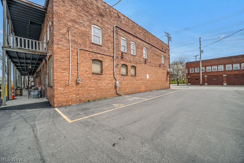 18621 Saint Clair Avenue Cleveland OH 44110