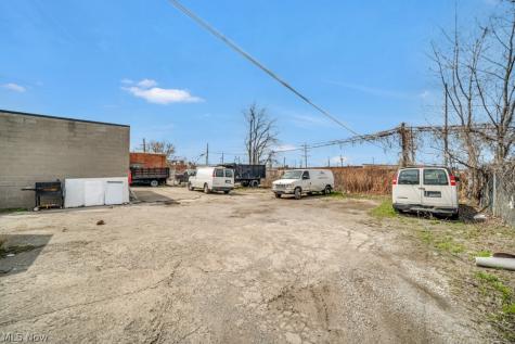 18621 Saint Clair Avenue Cleveland OH 44110