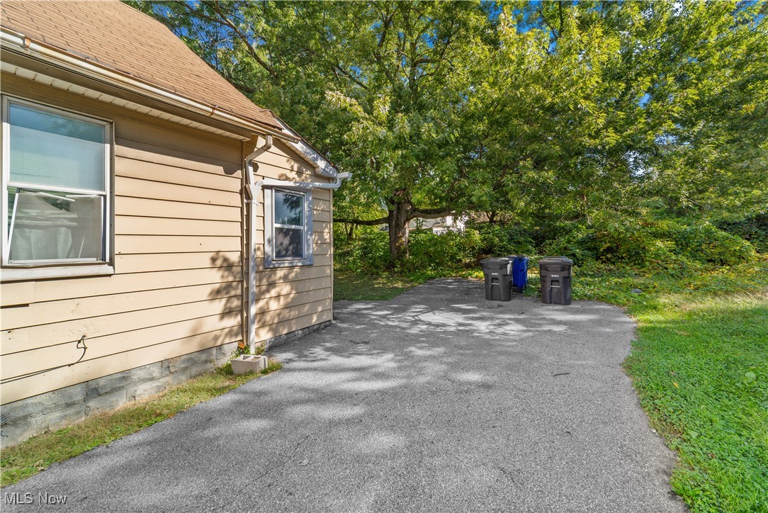 2883 E 114th Street Cleveland OH 44104