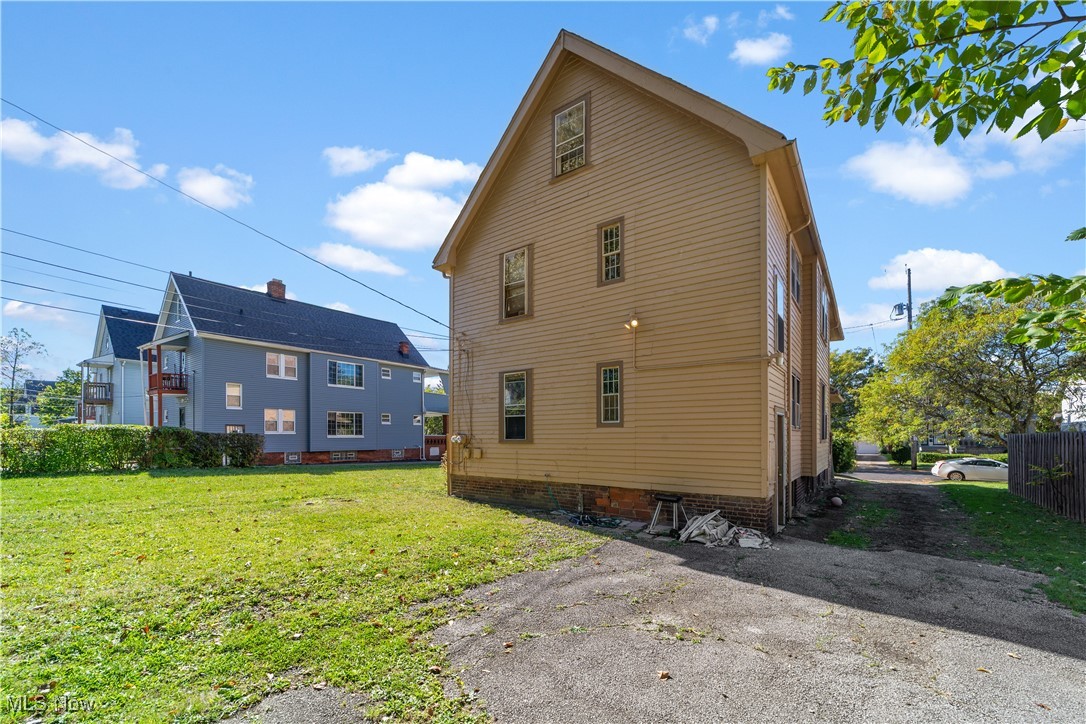 2883 E 114th Street Cleveland OH 44104