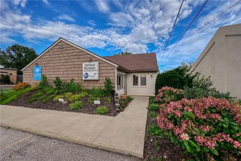 4222 State Route 43 Kent OH 44240