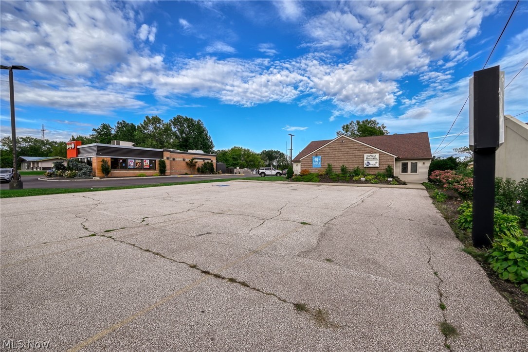 4222 State Route 43 Kent OH 44240