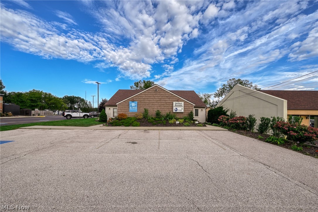 4222 State Route 43 Kent OH 44240