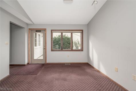 4222 State Route 43 Kent OH 44240