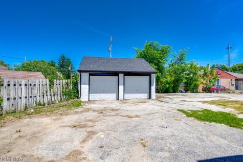 4808 Pearl Road Cleveland OH 44109