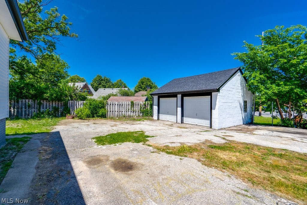 4808 Pearl Road Cleveland OH 44109