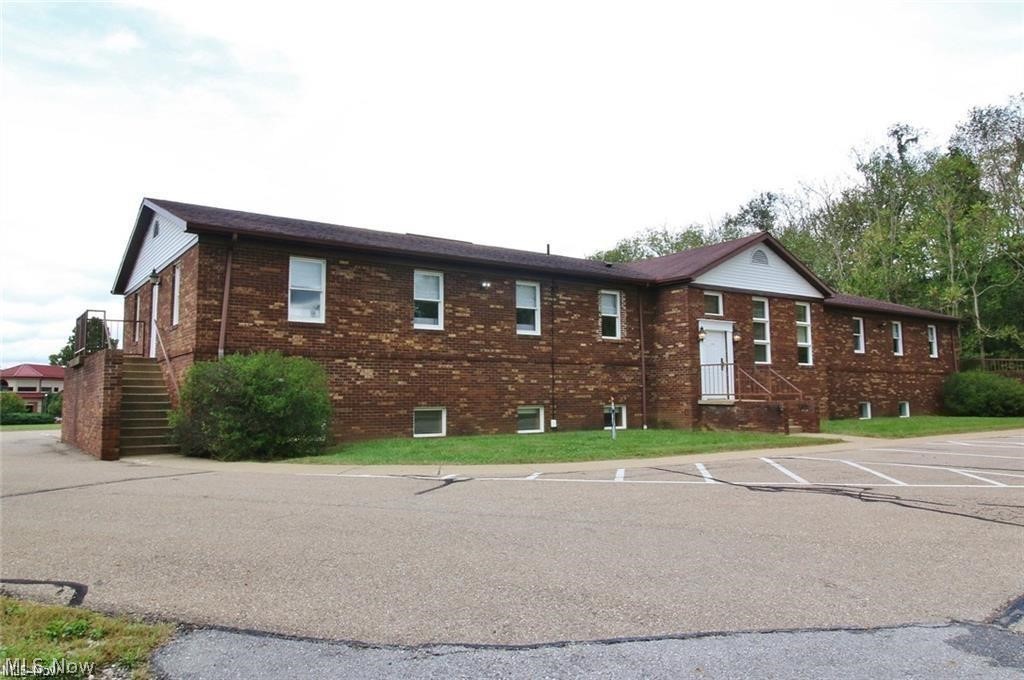 172 S Friendship Drive New Concord OH 43762