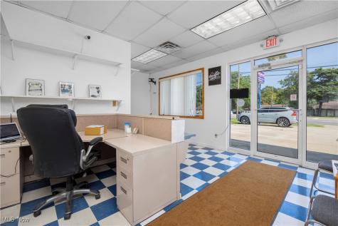 41825 N Ridge Road Elyria OH 44035