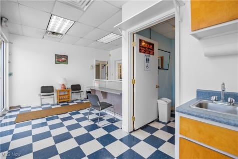 41825 N Ridge Road Elyria OH 44035